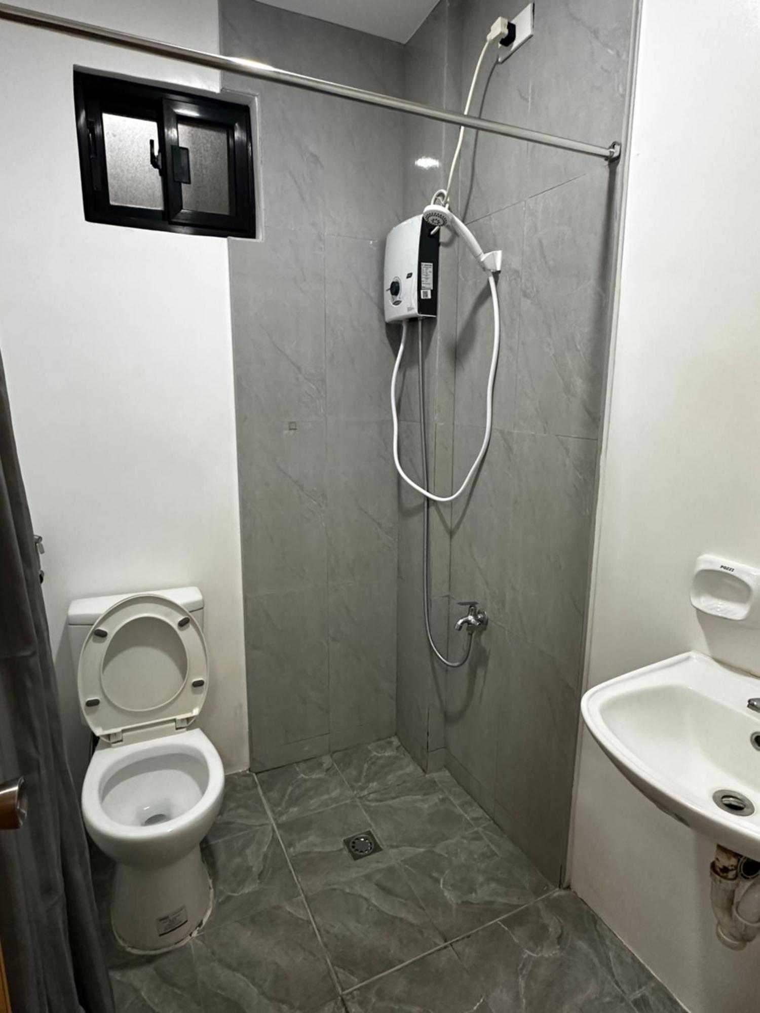 Rjc Building Appartement Olongapo Buitenkant foto