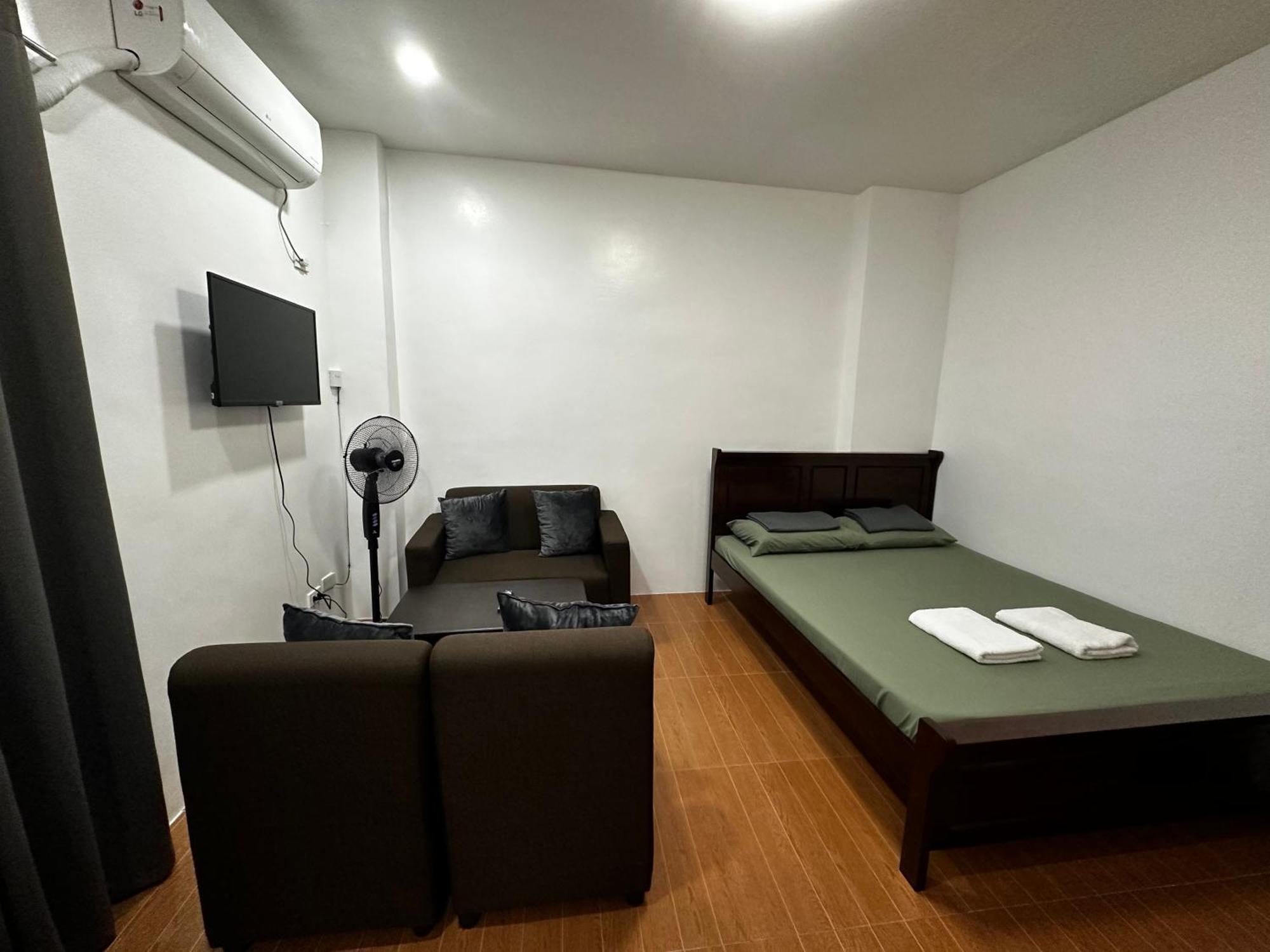 Rjc Building Appartement Olongapo Buitenkant foto